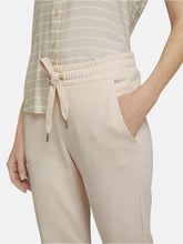 Ohlapne klasične hlače z elastičnim pasom